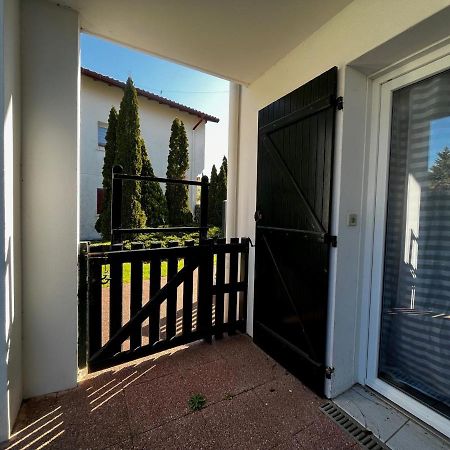 Bel Appartement T3 Avec Jardin, Piscine Et Parking, Proche Plage A Hendaye - Fr-1-239-739 エクステリア 写真