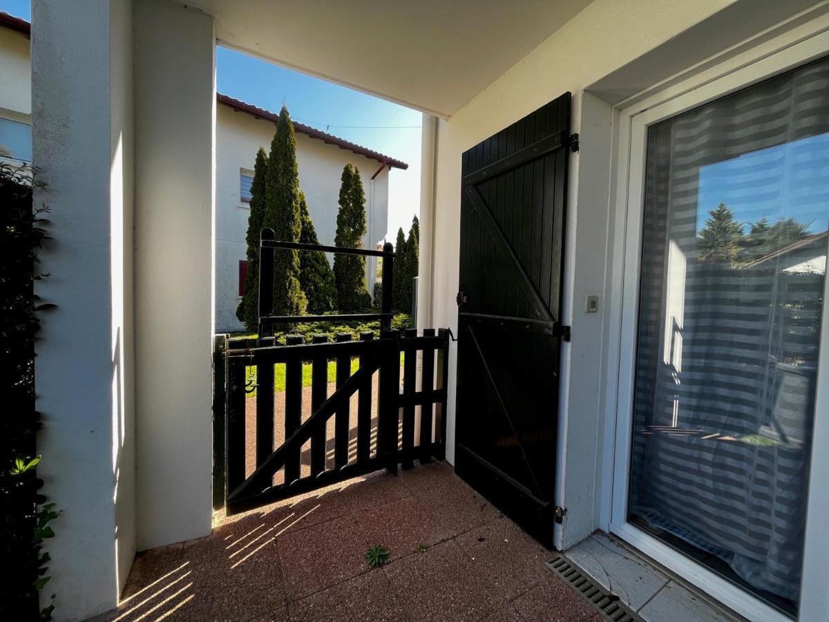 Bel Appartement T3 Avec Jardin, Piscine Et Parking, Proche Plage A Hendaye - Fr-1-239-739 エクステリア 写真