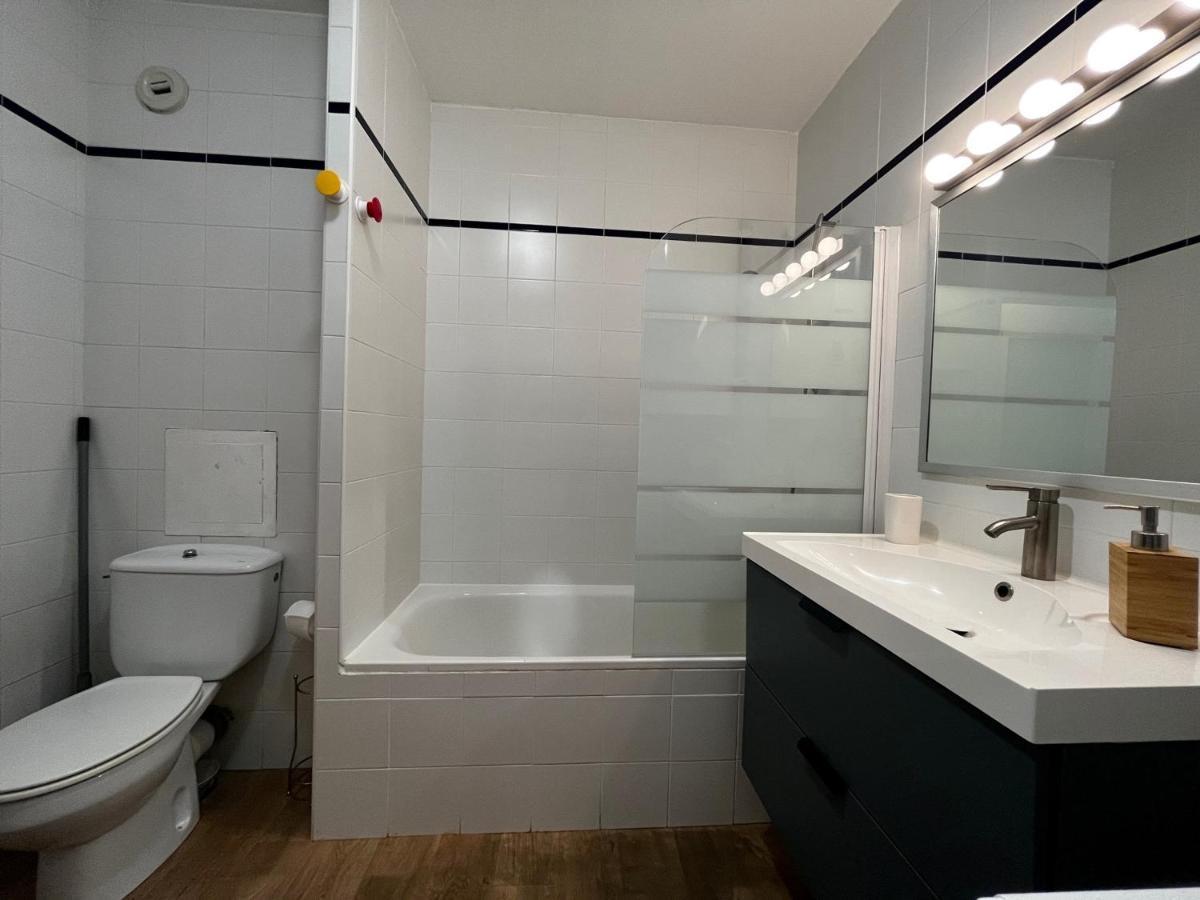 Bel Appartement T3 Avec Jardin, Piscine Et Parking, Proche Plage A Hendaye - Fr-1-239-739 エクステリア 写真